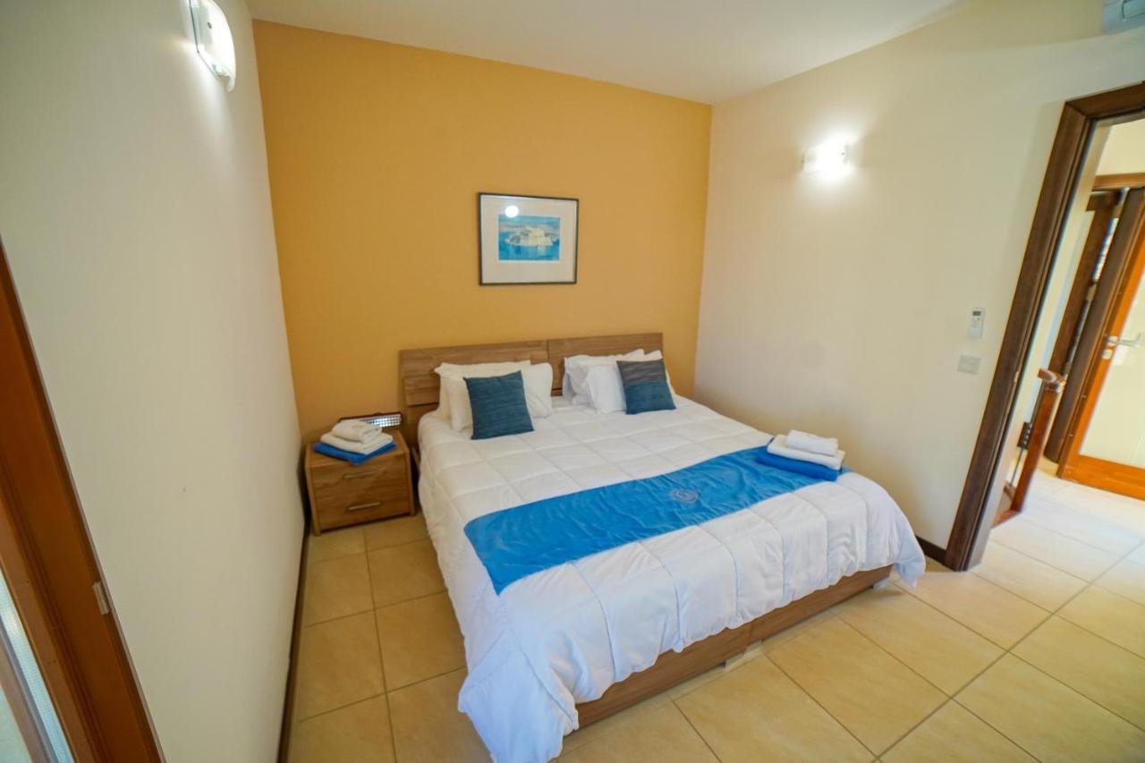 Getawaynpetto Private Duplex Maisonette With Jacuzzi Hot Tub Mgarr Экстерьер фото